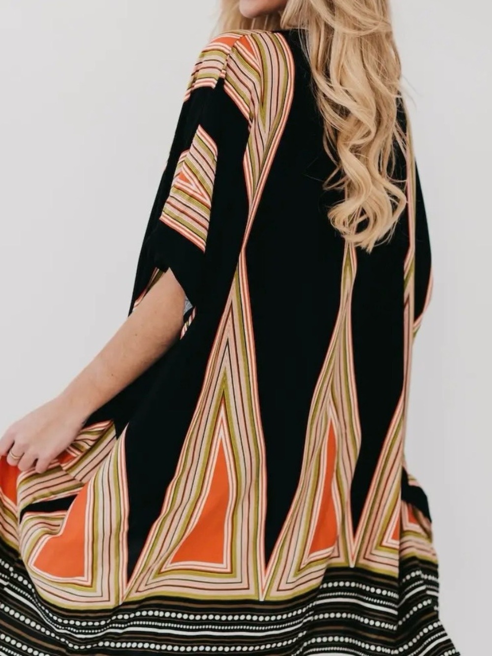 Pretty Simple “In the City of Paradise” Rayon Kimono - Black/Orange | New!